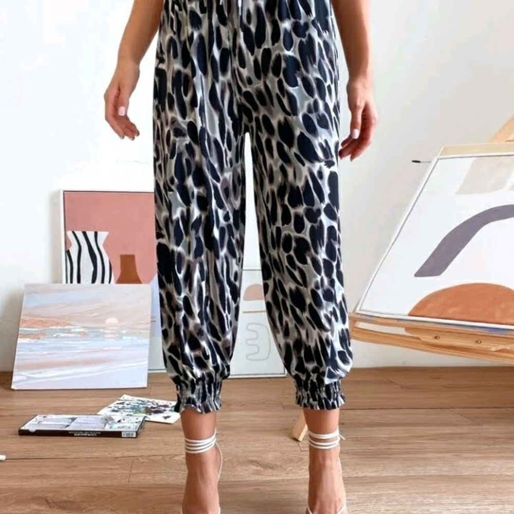 SHEIN Black and White Leopard Print Cropped Pants - Picture 4 of 6